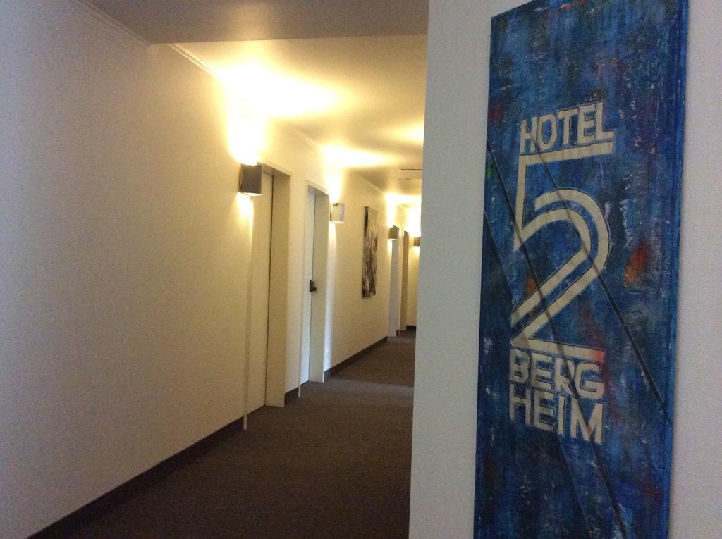 Hotel52 Bergheim Бергхайм Екстериор снимка